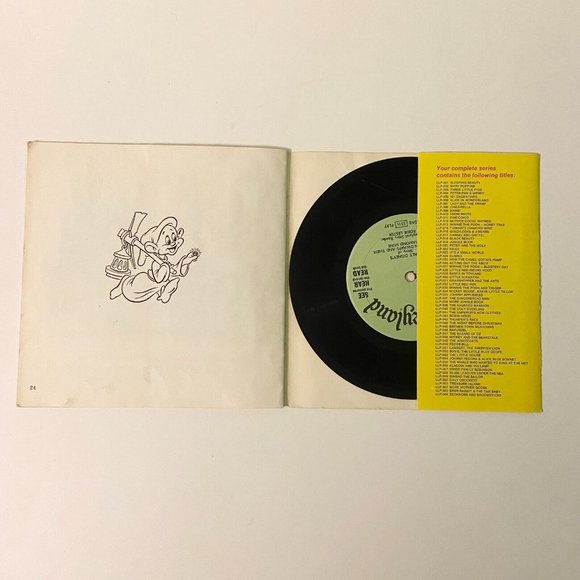 Vintage 1967 Disney The Seven Dwarfs 7 Inch Record and Book - Picture 12 of 15